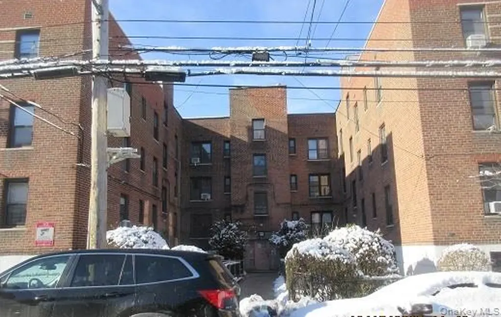 3231 Barker Avenue Bronx NY 10467