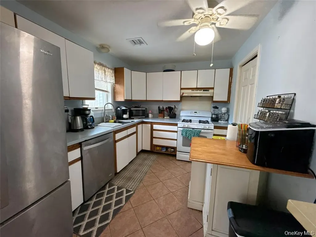 33 Muntz Lane Garnerville NY 10923