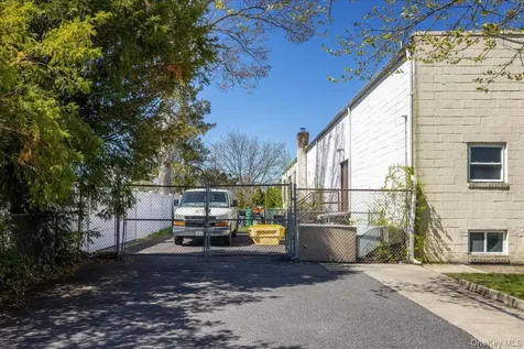 330 Central Avenue Deer Park NY 11729
