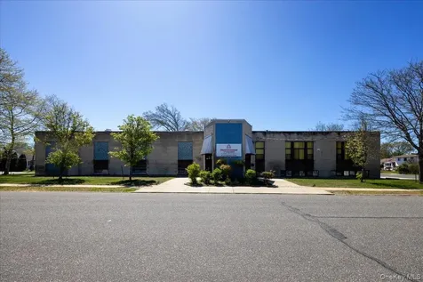 330 Central Avenue Deer Park NY 11729