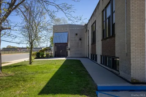 330 Central Avenue Deer Park NY 11729