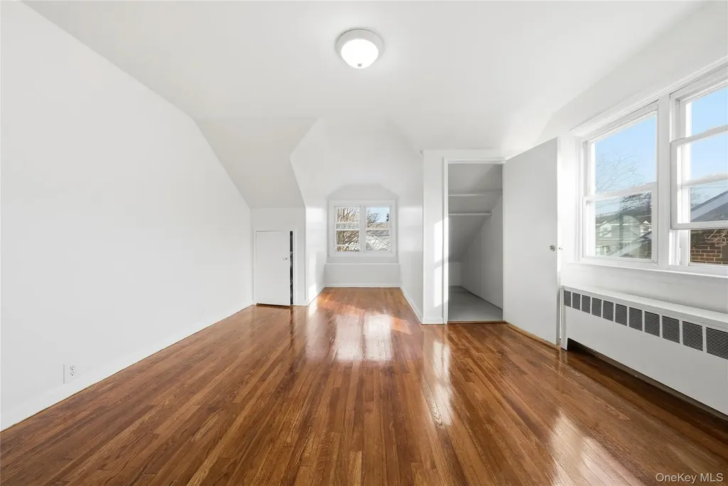 4161 Monticello Avenue Bronx NY 10466