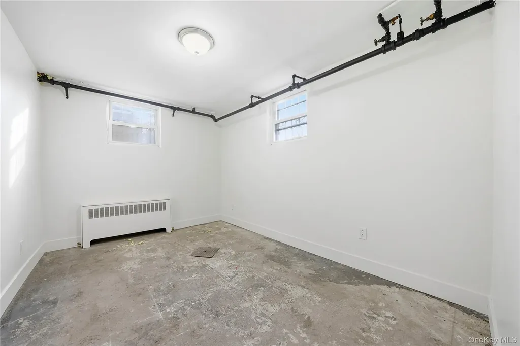 4161 Monticello Avenue Bronx NY 10466