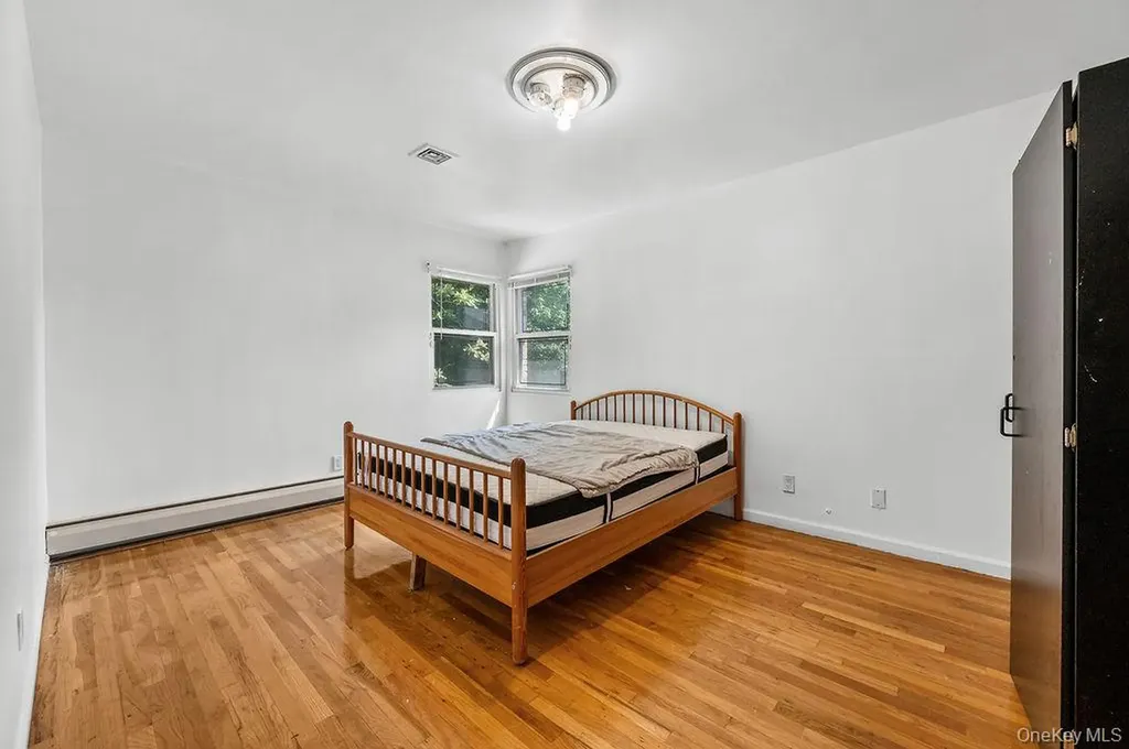 222-60 Birmington Parkway Bayside NY 11364