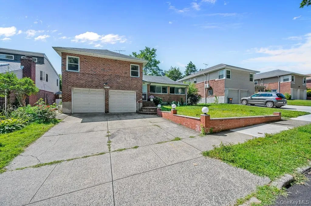222-60 Birmington Parkway Bayside NY 11364