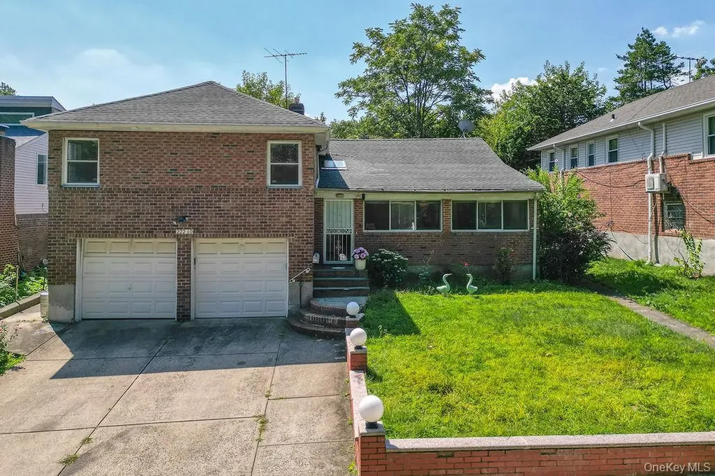222-60 Birmington Parkway Bayside NY 11364