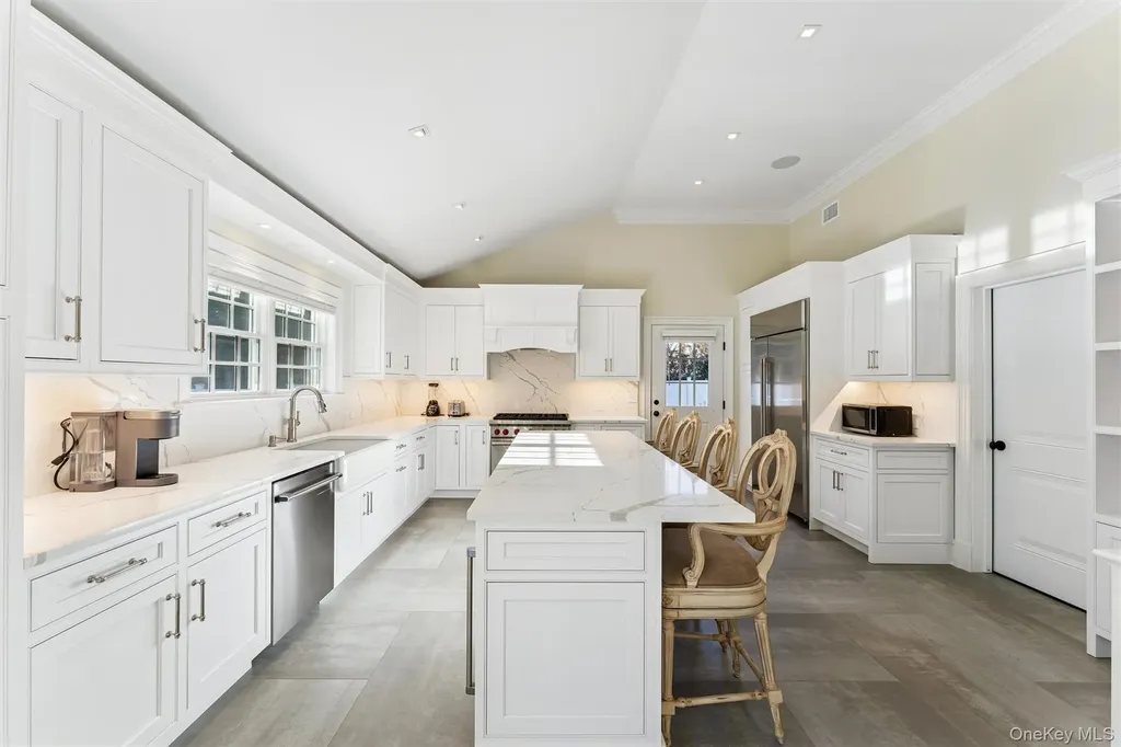 275 Mill Road Westhampton Beach NY 11978