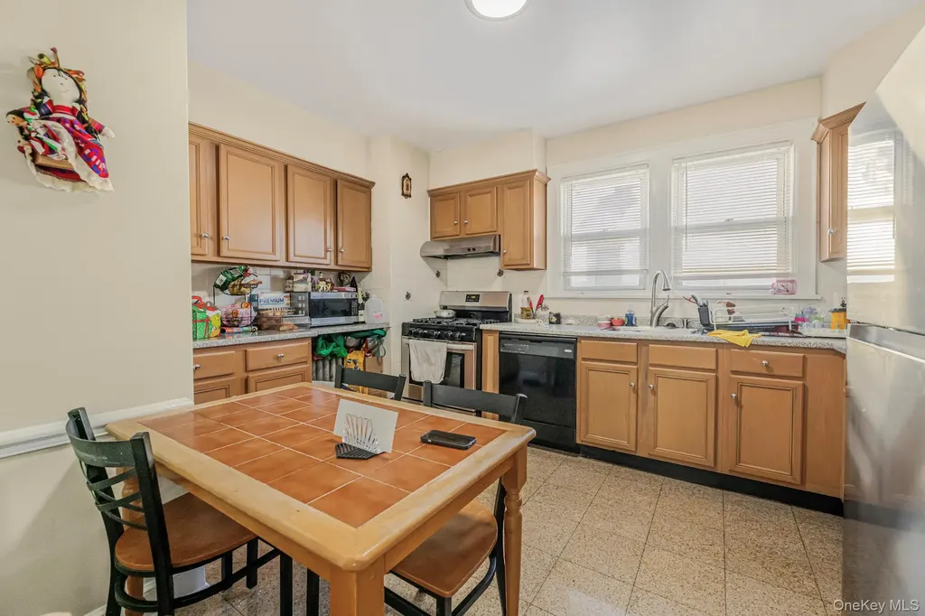 168 Stephenson Boulevard New Rochelle NY 10801
