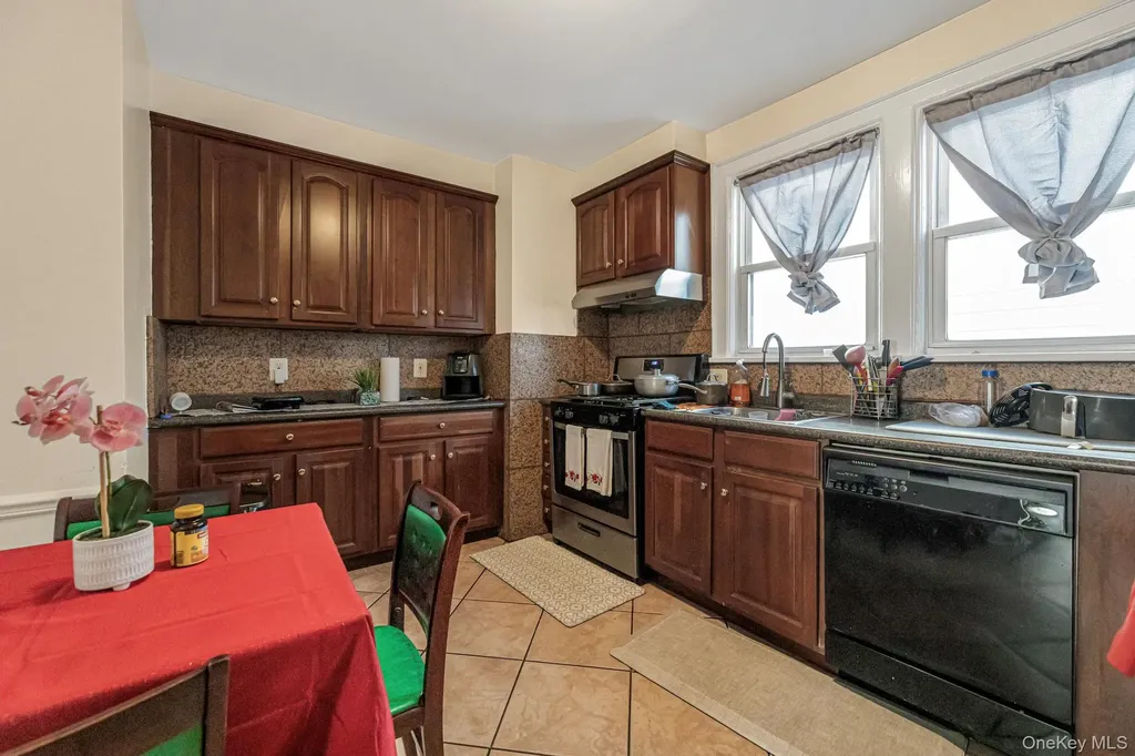 168 Stephenson Boulevard New Rochelle NY 10801