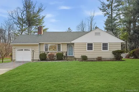 34 Sunrise Avenue Katonah NY 10536