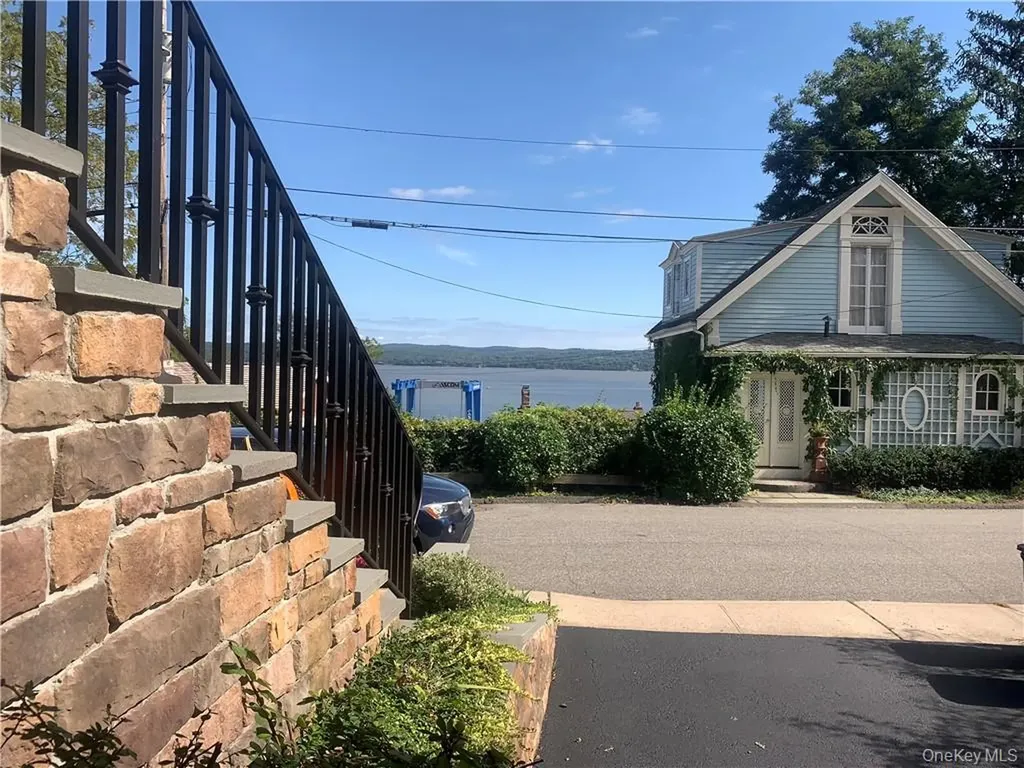 306 Ellen Street Nyack NY 10960