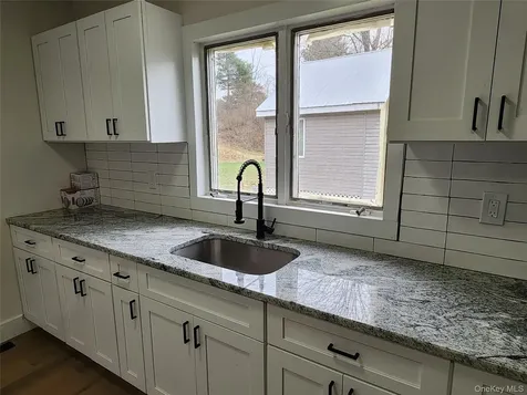 20 Hankins Road Fremont Center NY 12736