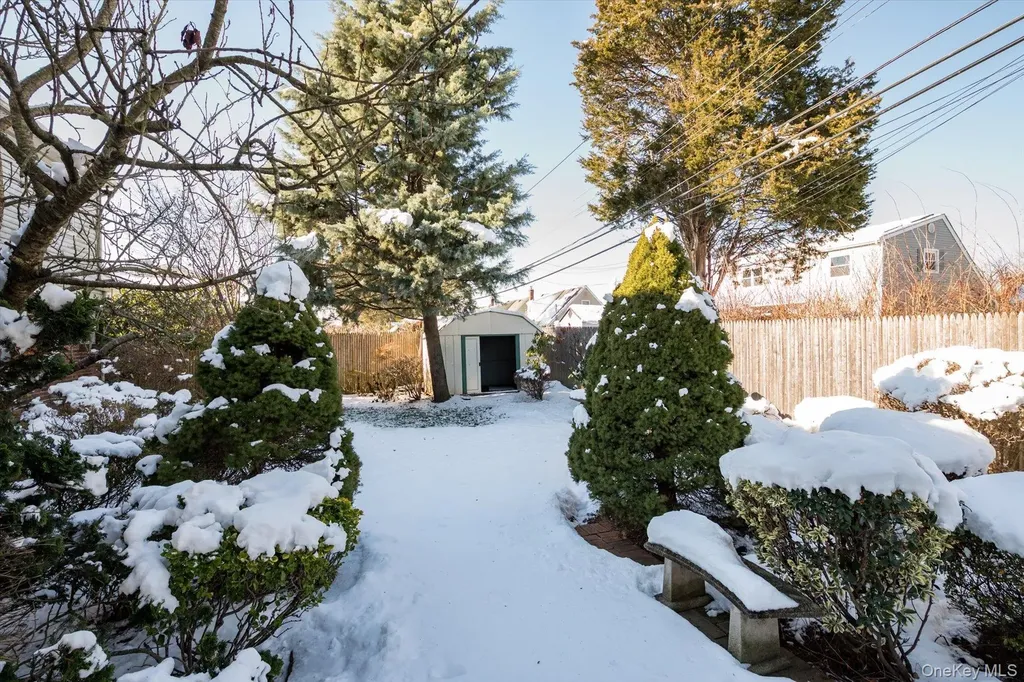 12 Westbury Avenue Plainview NY 11803