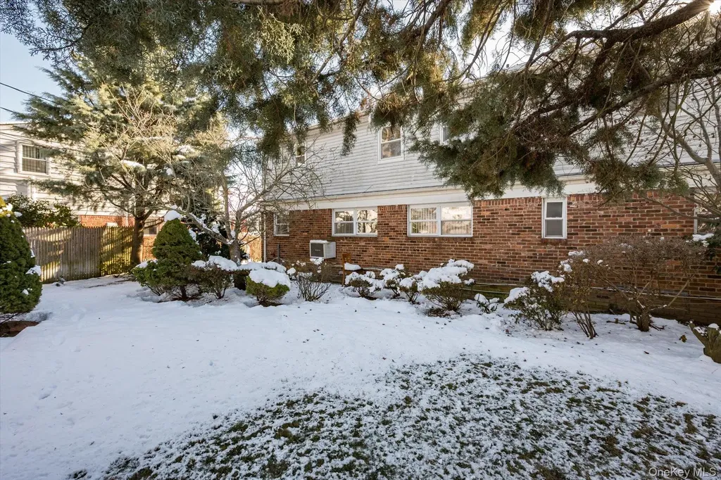 12 Westbury Avenue Plainview NY 11803