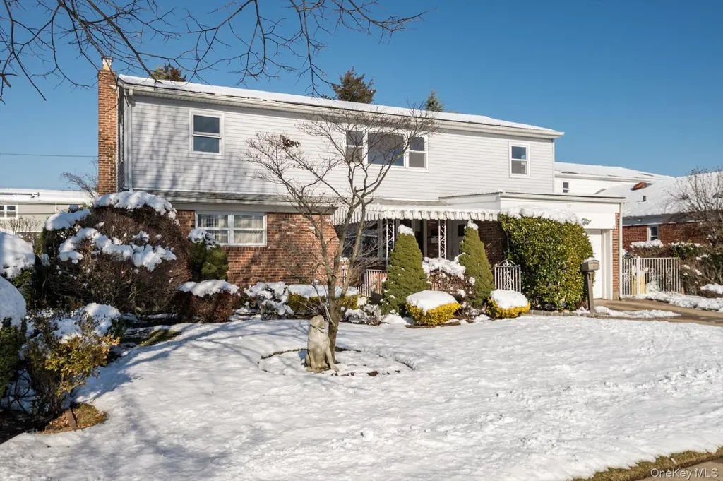 12 Westbury Avenue Plainview NY 11803