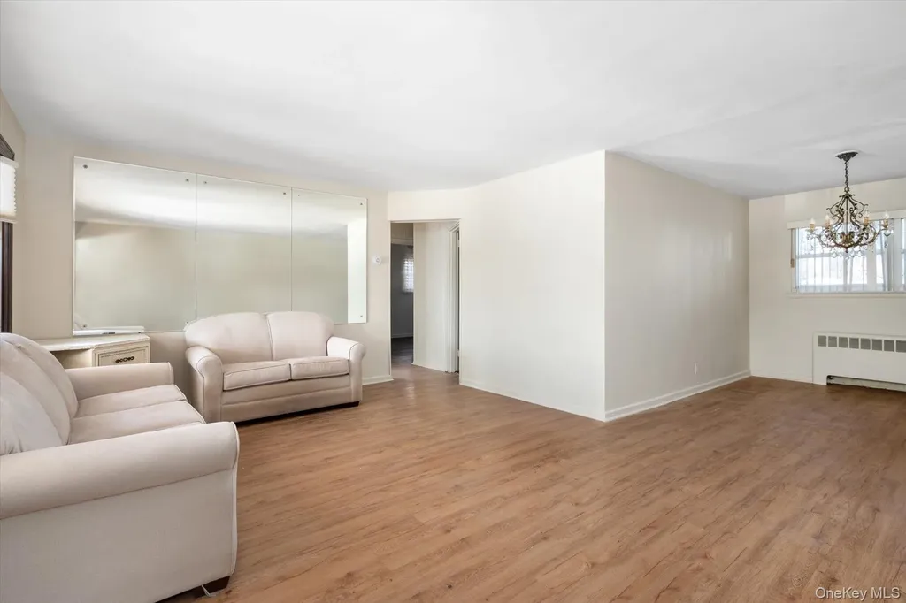 12 Westbury Avenue Plainview NY 11803
