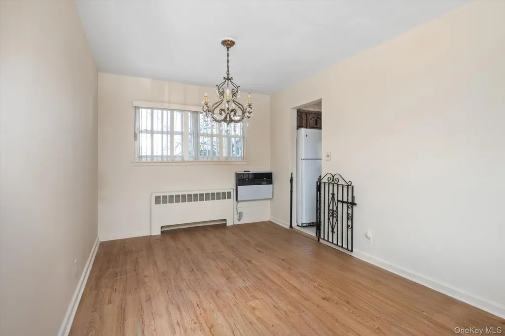 12 Westbury Avenue Plainview NY 11803