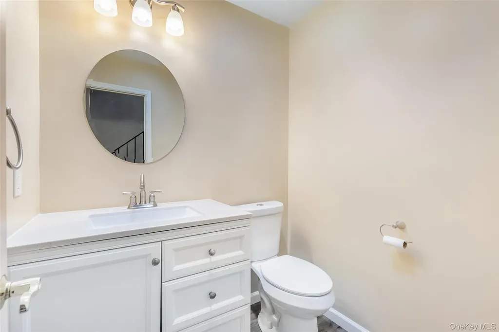 1907 Magnolia Walk Poughkeepsie NY 12603
