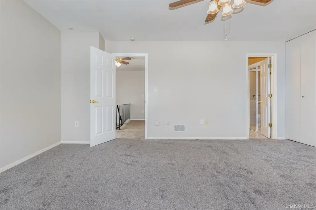 1907 Magnolia Walk Poughkeepsie NY 12603