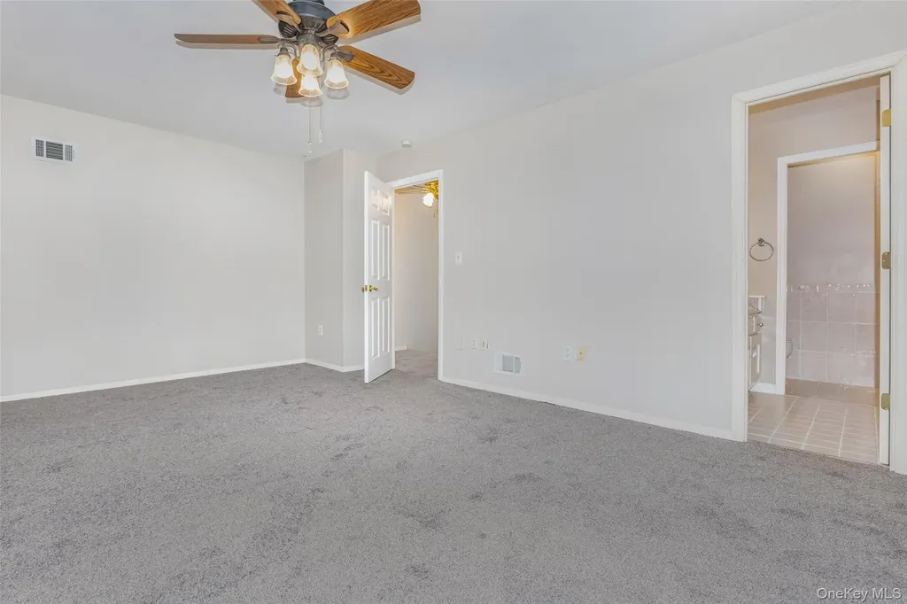 1907 Magnolia Walk Poughkeepsie NY 12603