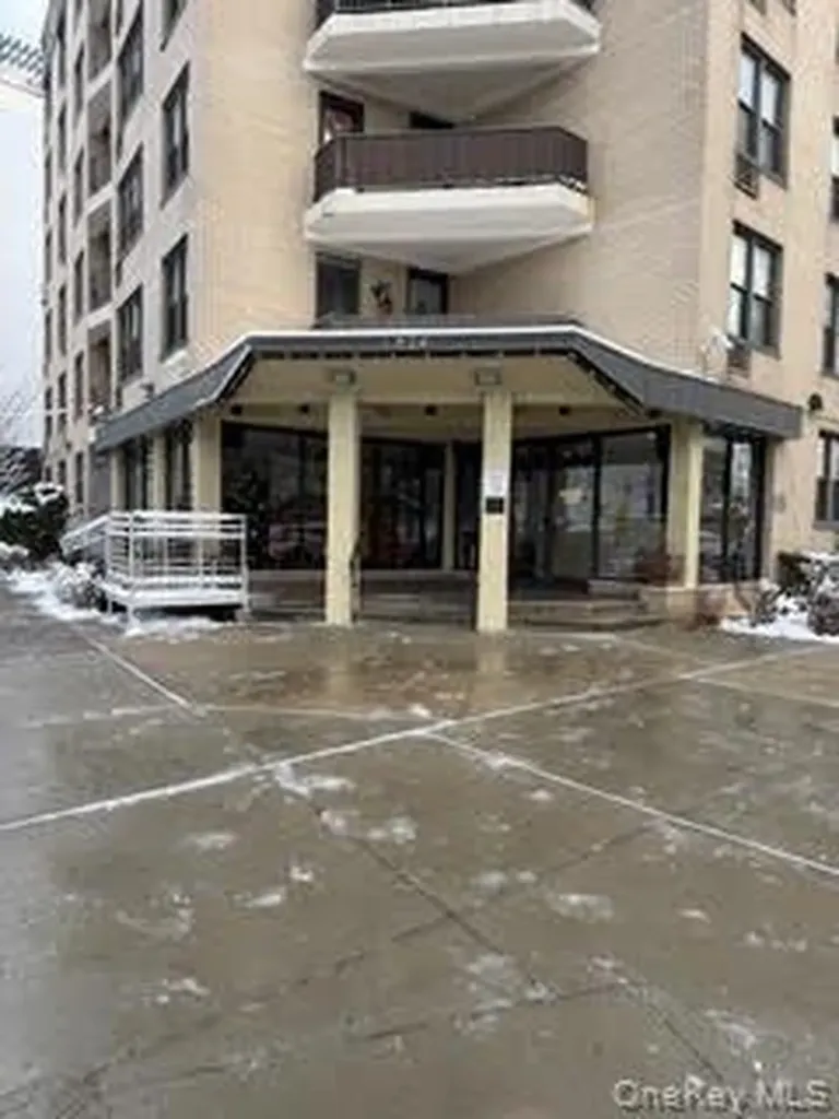 1874 Pelham Parkway S Bronx NY 10461