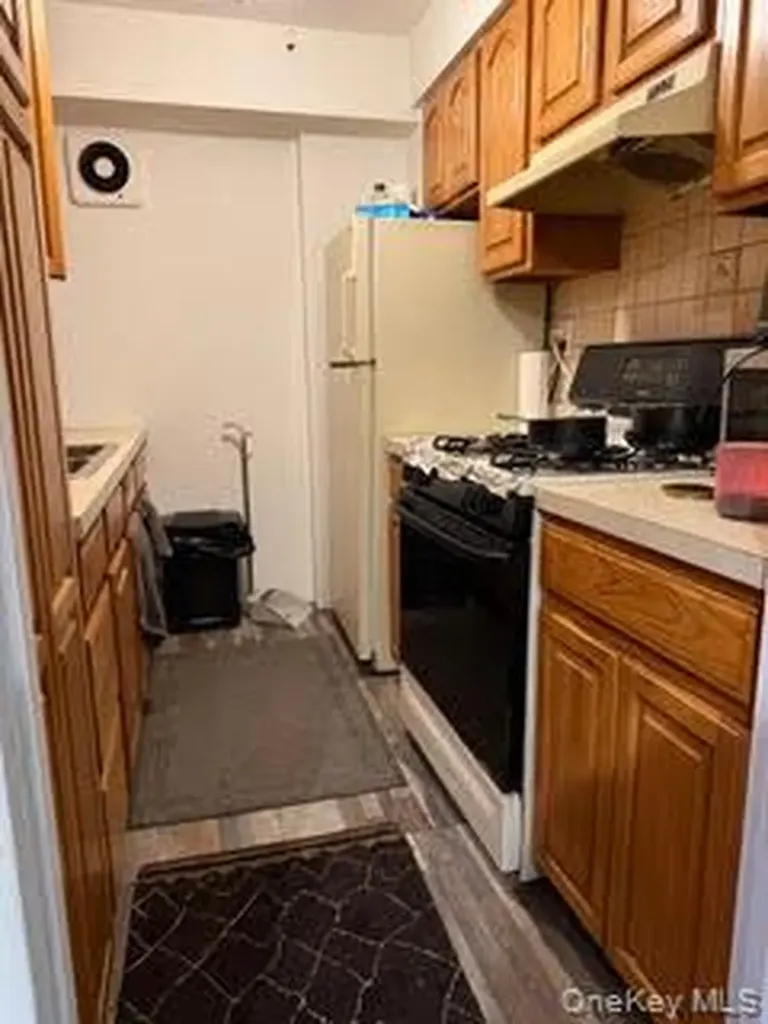 1874 Pelham Parkway S Bronx NY 10461