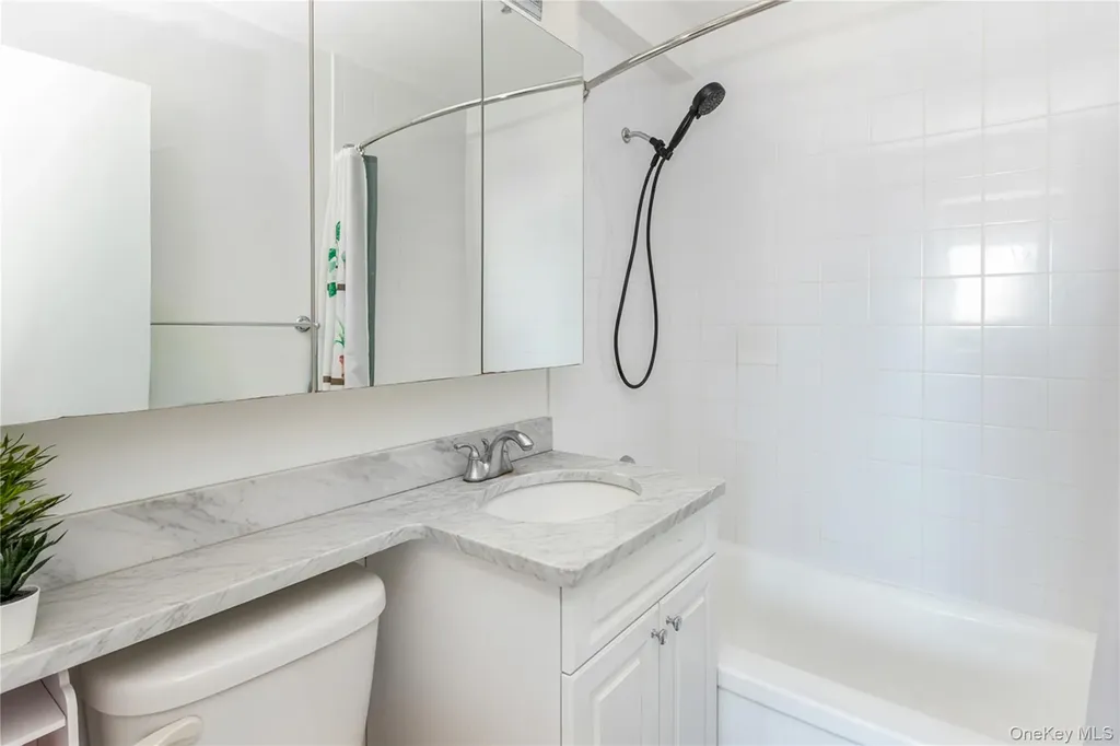 3671 Hudson Manor Terrace Bronx NY 10463