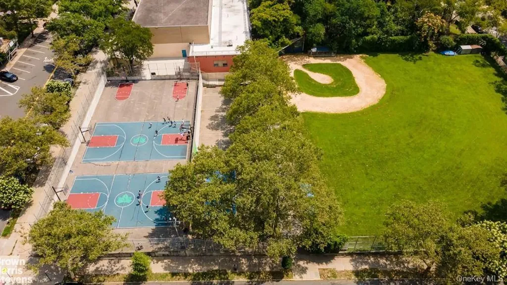 3671 Hudson Manor Terrace Bronx NY 10463