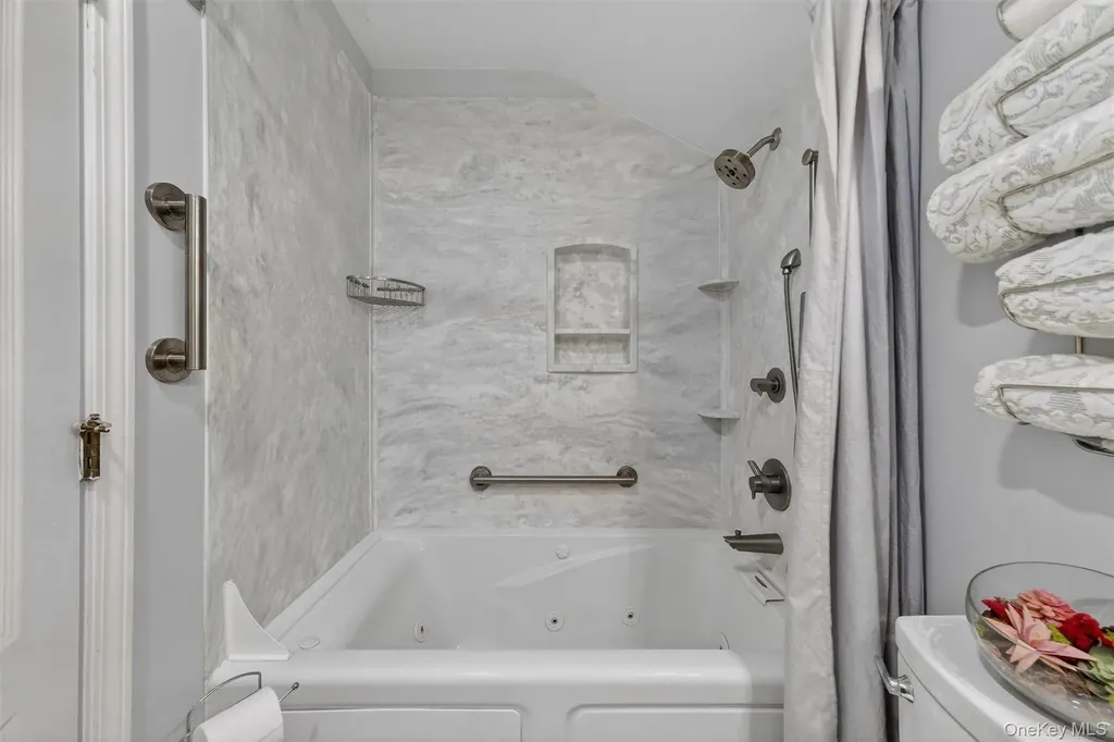 118 Elmcrest Drive Fishkill NY 12524