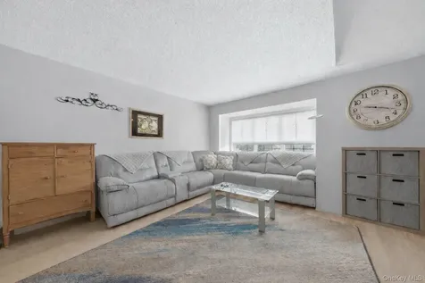 118 Elmcrest Drive Fishkill NY 12524