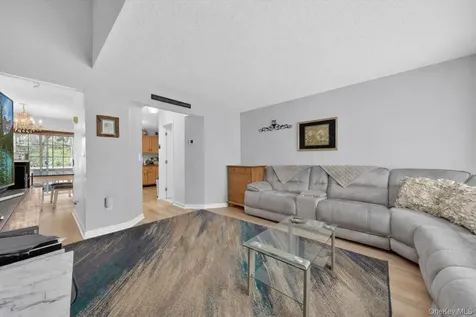 118 Elmcrest Drive Fishkill NY 12524