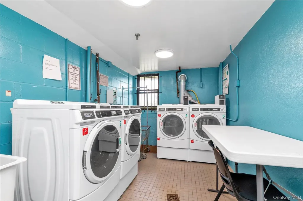 475 W Broadway Long Beach NY 11561