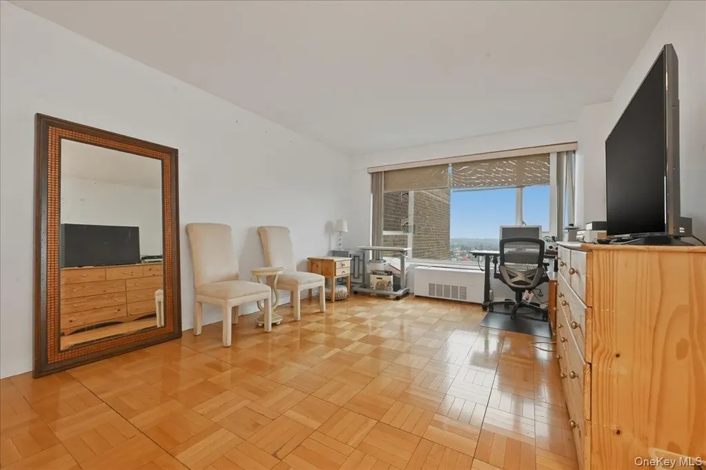 166-25 Powells Cove Boulevard Beechhurst NY 11357