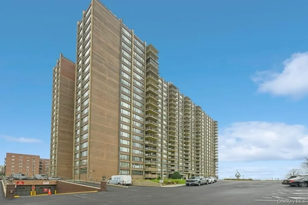 166-25 Powells Cove Boulevard Beechhurst NY 11357