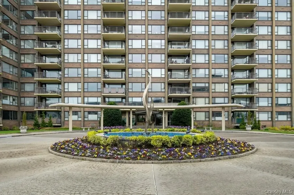 166-25 Powells Cove Boulevard Beechhurst NY 11357