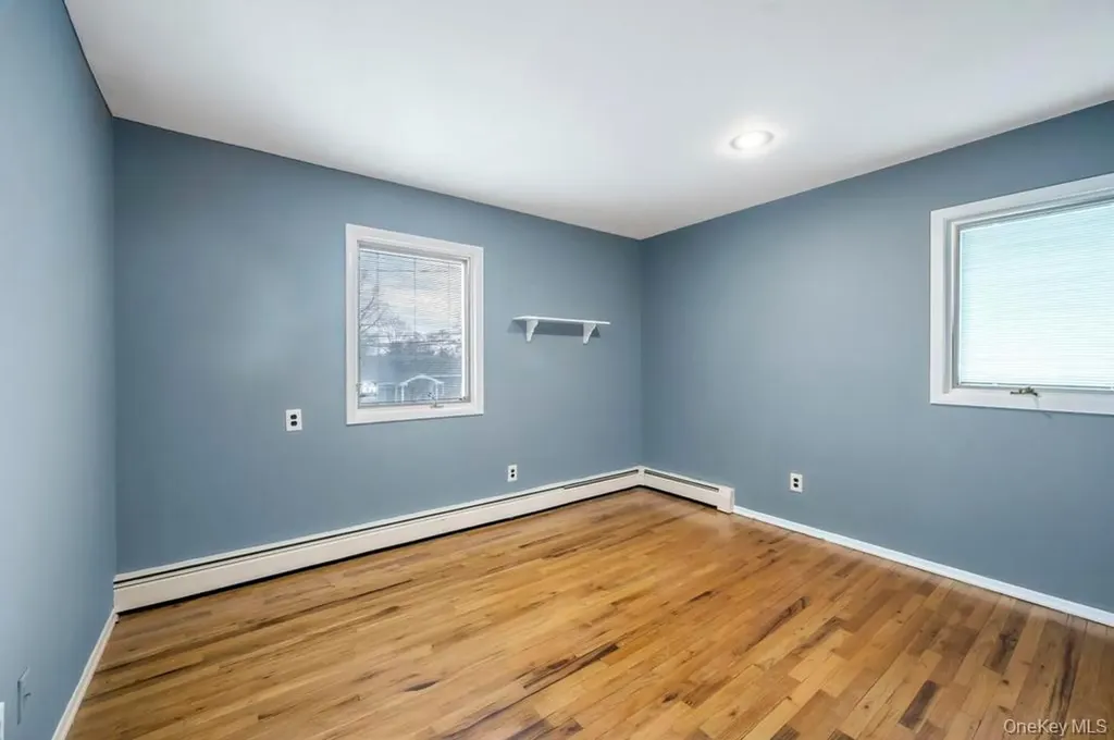 7 Carto Circle Deer Park NY 11729