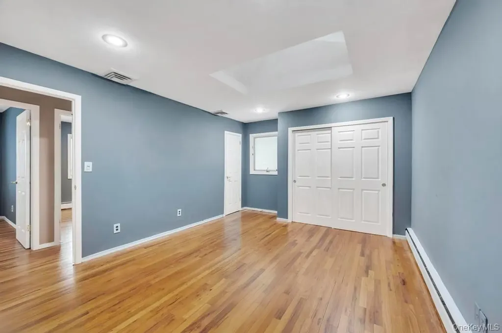 7 Carto Circle Deer Park NY 11729