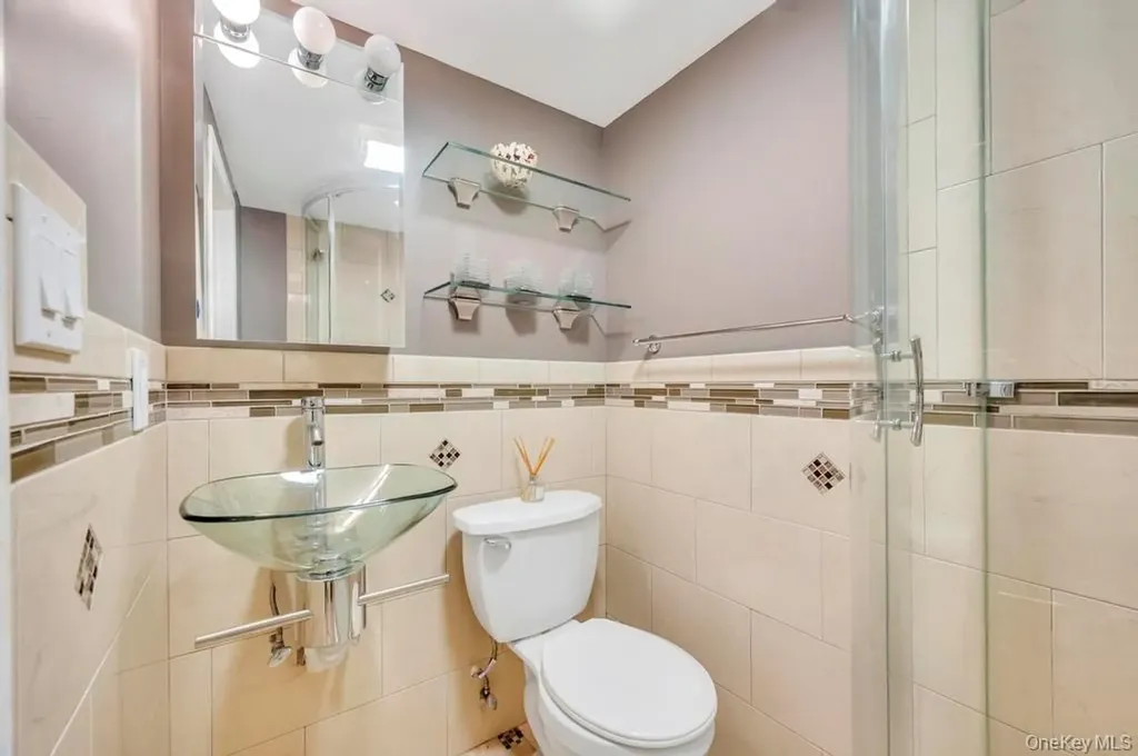 7 Carto Circle Deer Park NY 11729