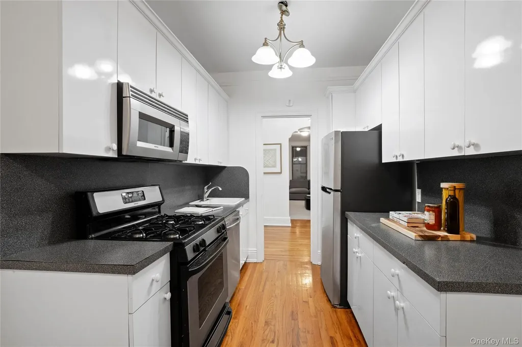 11021 73rd Road Forest Hills NY 11375