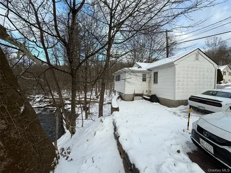 1 Oscawana Lake Road Putnam Valley NY 10579