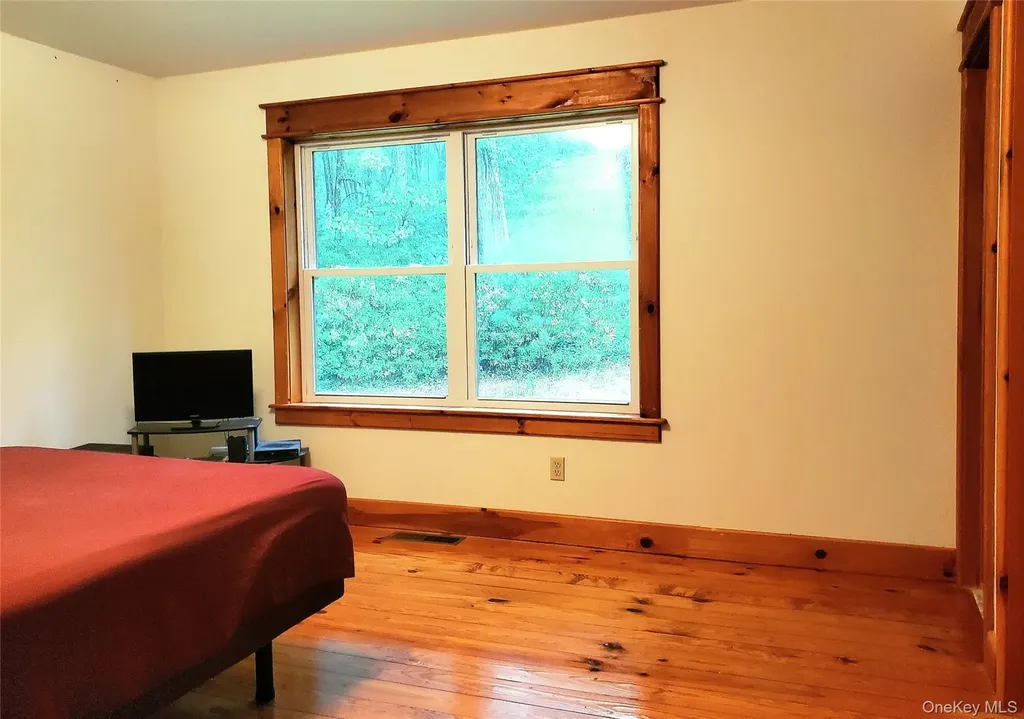 76 Wynkoop Drive Kerhonkson NY 12446