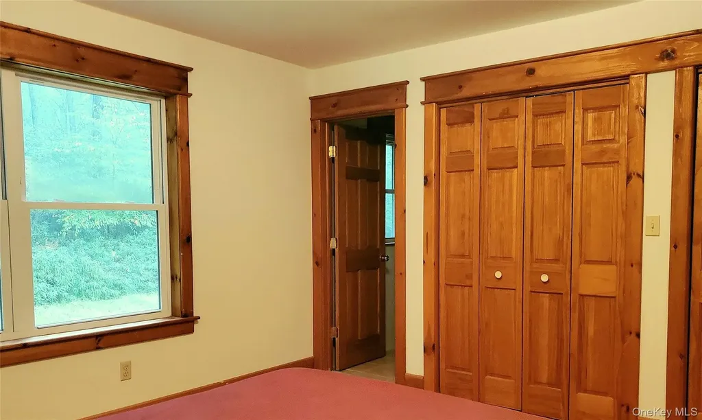 76 Wynkoop Drive Kerhonkson NY 12446