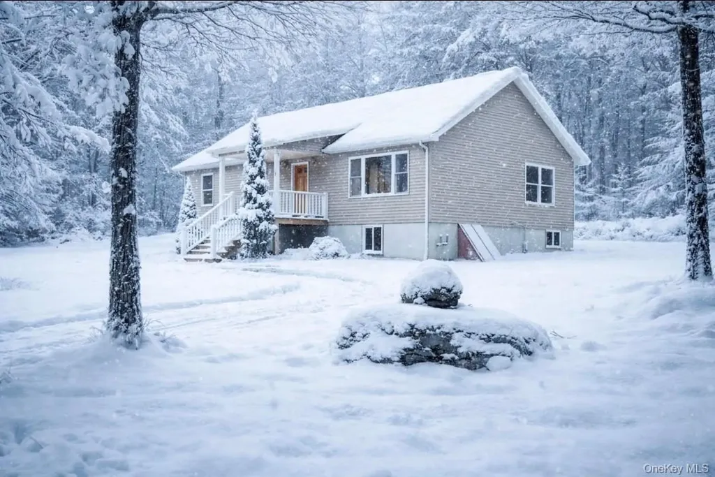 76 Wynkoop Drive Kerhonkson NY 12446