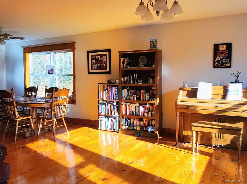 76 Wynkoop Drive Kerhonkson NY 12446