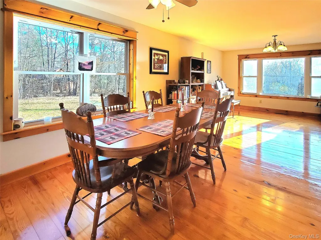 76 Wynkoop Drive Kerhonkson NY 12446
