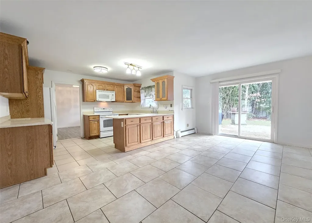 652 Hawkins Road E Coram NY 11727