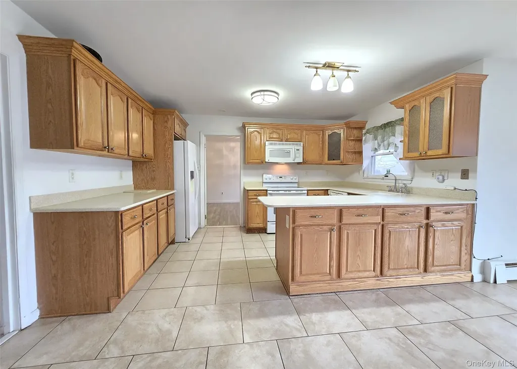 652 Hawkins Road E Coram NY 11727