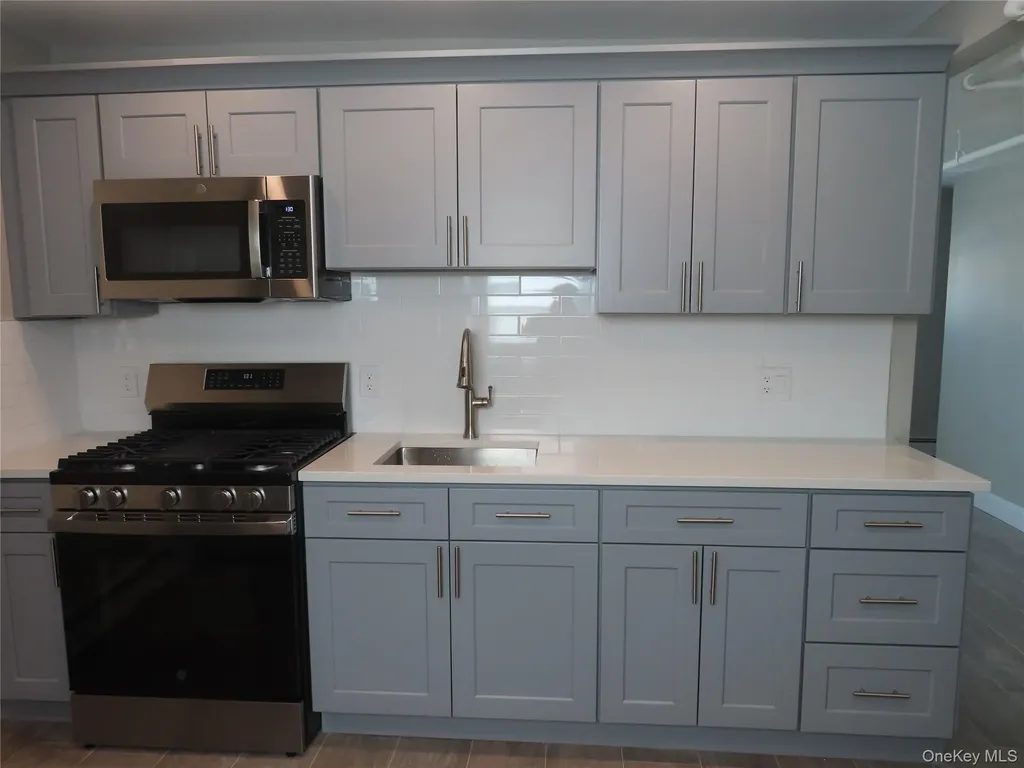 54 2nd Avenue Bay Shore NY 11706