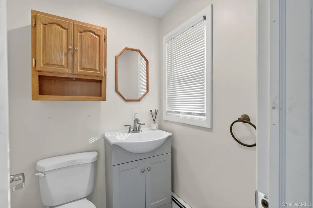 95 Sutton Park Road Poughkeepsie NY 12603