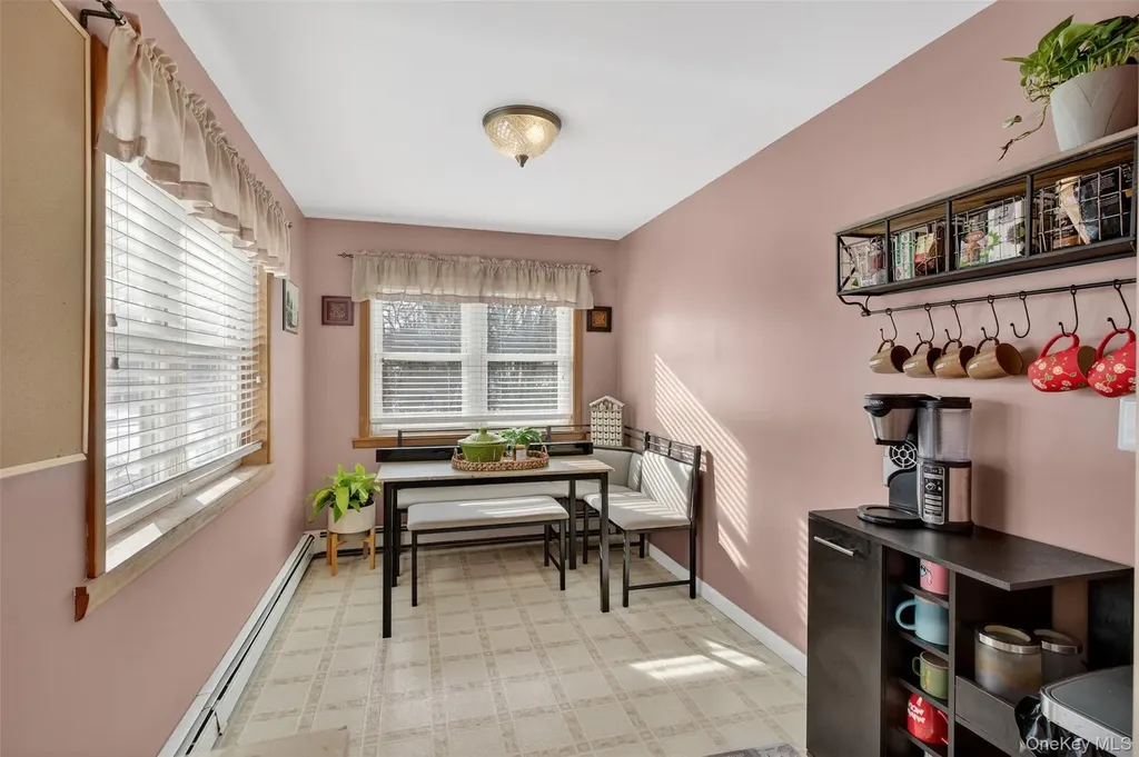 95 Sutton Park Road Poughkeepsie NY 12603